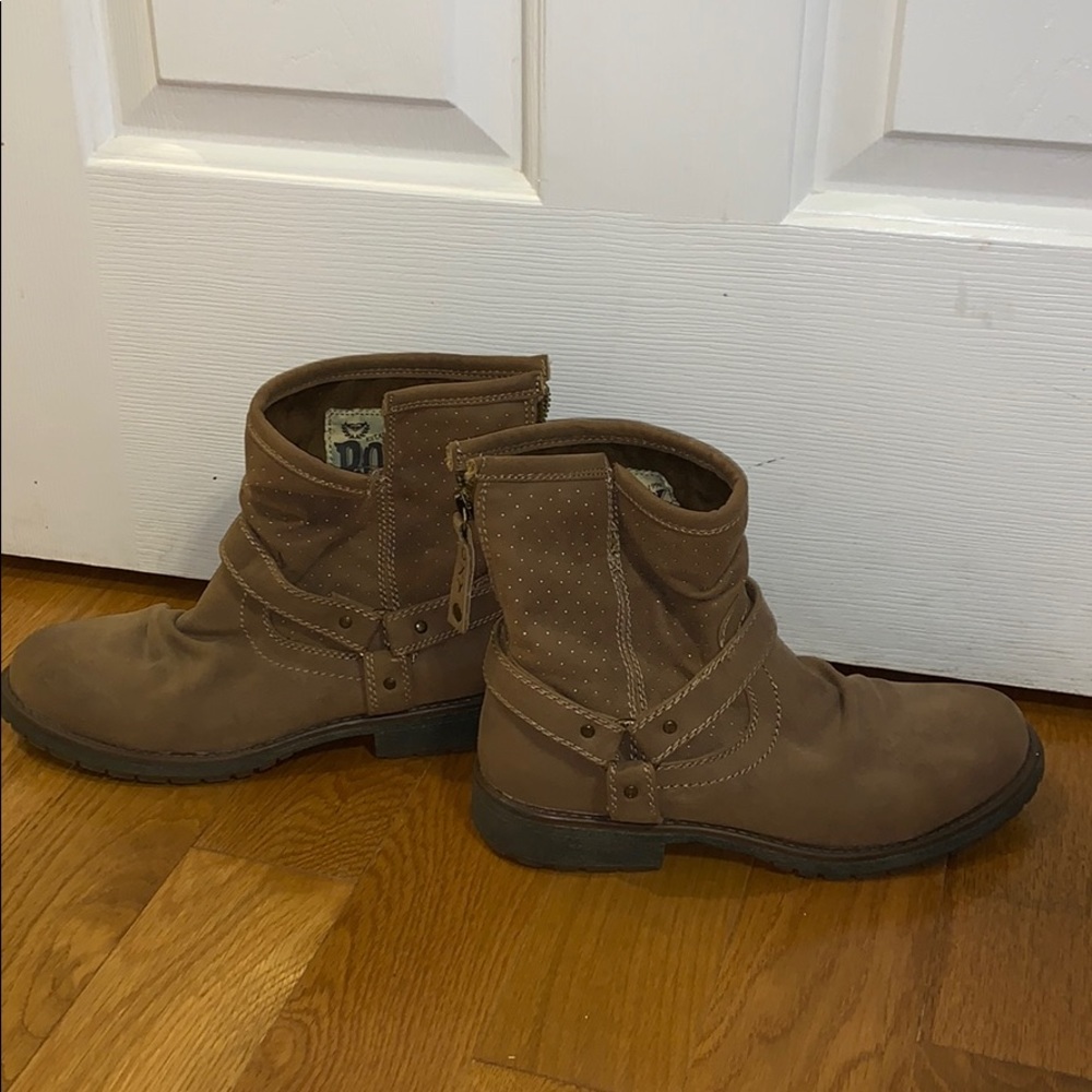 Roxy ankle boots